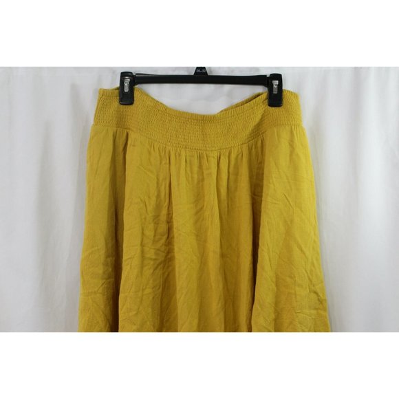 Torrid Womens Yellow Smocked Waist Woven Skater Skirt 00/M - Picture 2 of 6